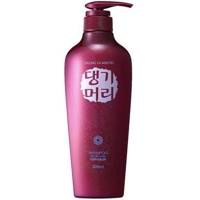 Шампунь для жирной кожи головы Daeng Gi Meo Ri Shampoo For Oily Scalp 300 мл