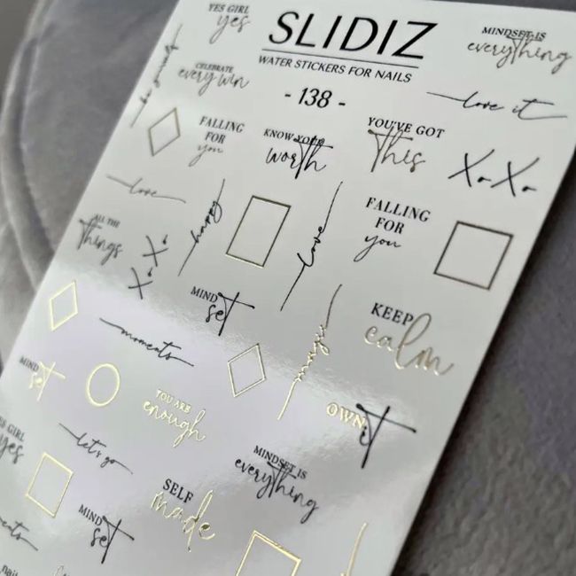 Слайдер-дизайн Slidiz 138 Геометрия, надписи (золото)